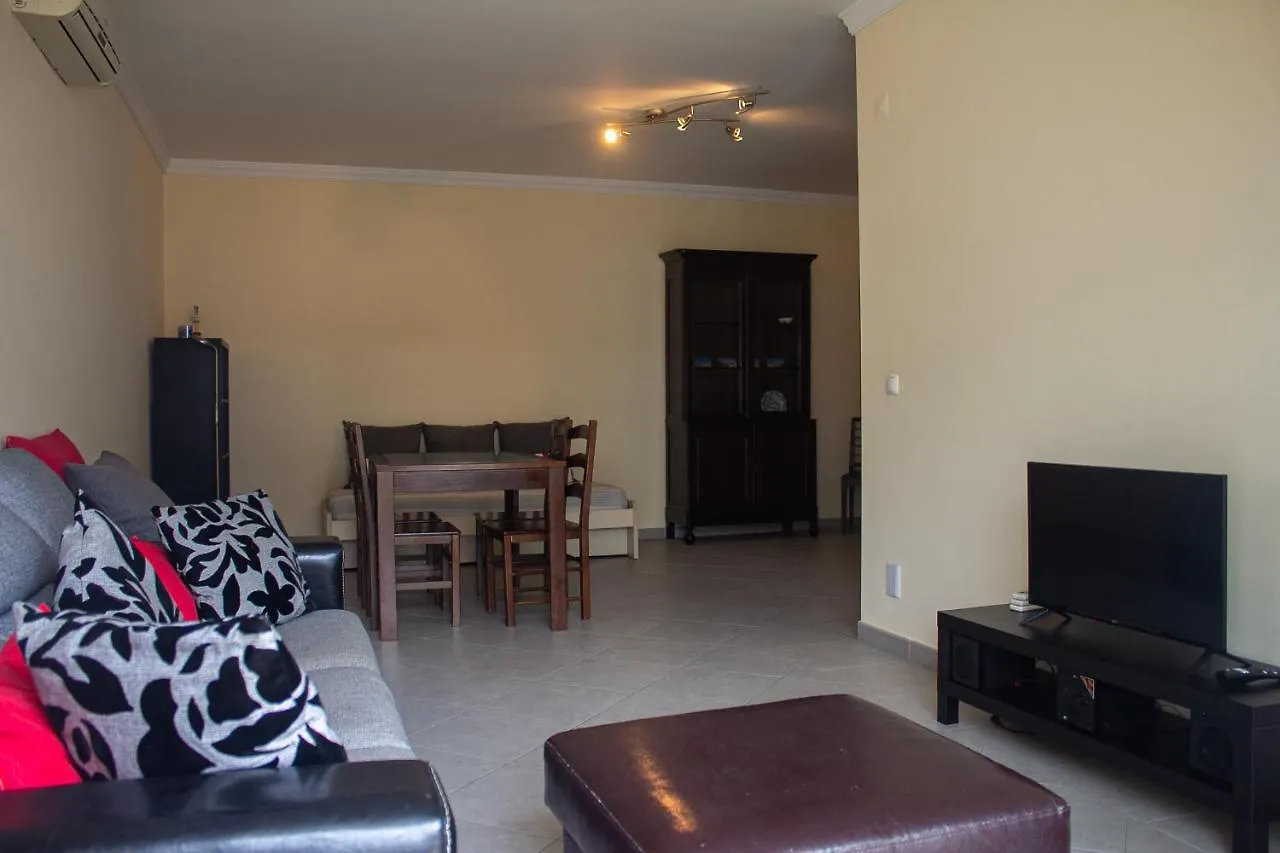 Leta'S Beach House كارفويرو 0*,  البرتغال